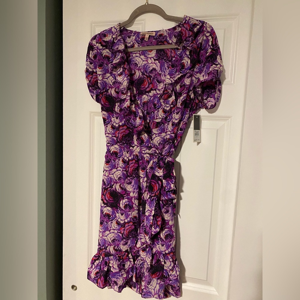 Juicy Couture Bright Blooming Roses Wrap Dress Size 8 NWT